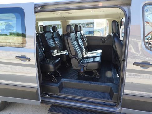 Used 2022 Ford Transit 350 XLT AWD/4WD image 23