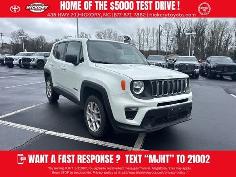 Used 2023 Jeep Renegade Latitude image 1