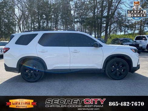 Used 2025 Honda Pilot Black Edition image 4