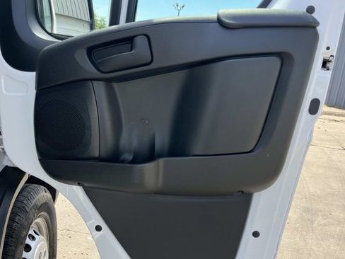 Used 2024 RAM ProMaster 2500 w/ Convenience Group FWD image 27