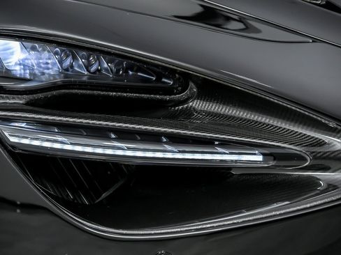 Used 2020 McLaren 720S Performance RWD image 5