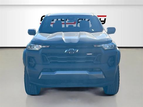 Used 2024 Chevrolet Colorado Trail Boss w/ Advanced Trailering Package image 2