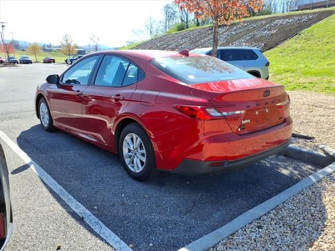 Certified 2025 Toyota Camry LE image 3