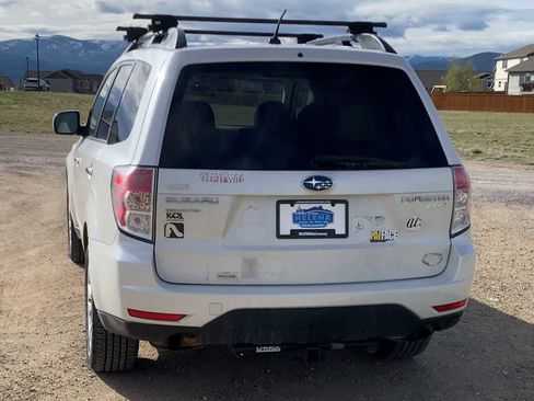 Used 2011 Subaru Forester 2.5X Premium w/ All-Weather Pkg AWD/4WD image 7