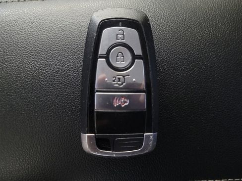 Used 2022 Ford Escape SE w/ Convenience Package image 32