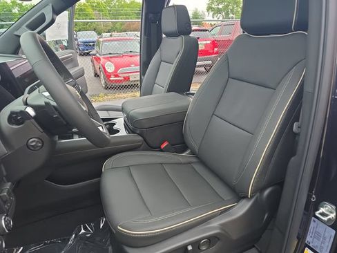 New 2026 Chevrolet Tahoe Premier w/ Sun And Tow Package AWD/4WD image 17
