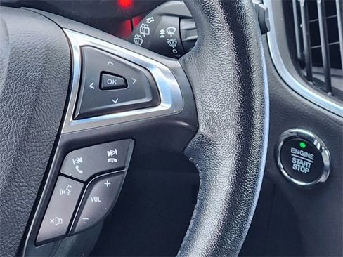 Used 2022 Ford Edge Titanium image 31