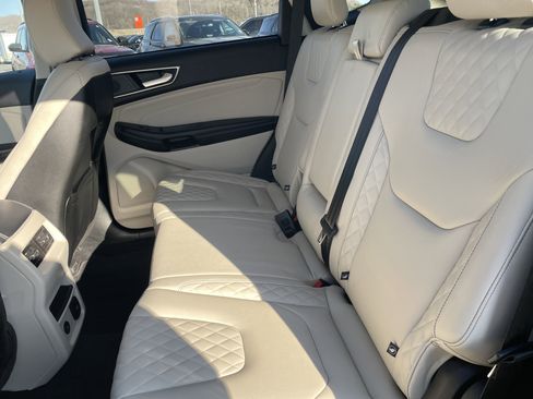 Used 2023 Ford Edge Titanium image 13