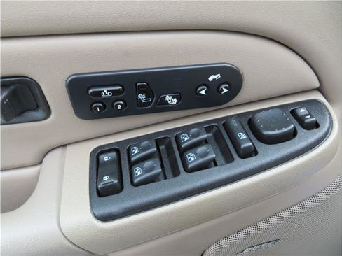 Used 2006 Chevrolet Tahoe Z71 w/ Z71 Preferred Equipment Group image 13