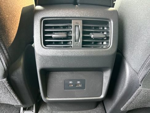 Used 2023 Nissan Rogue SV AWD/4WD image 26