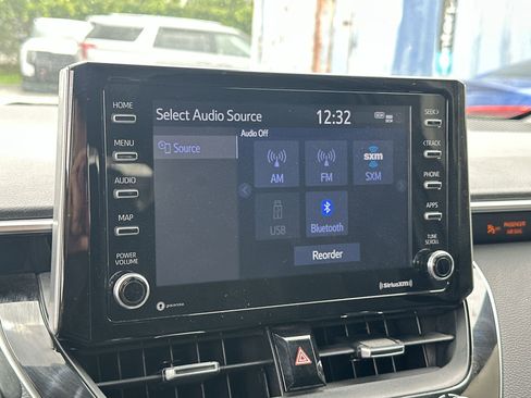 Used 2021 Toyota Corolla SE FWD image 12