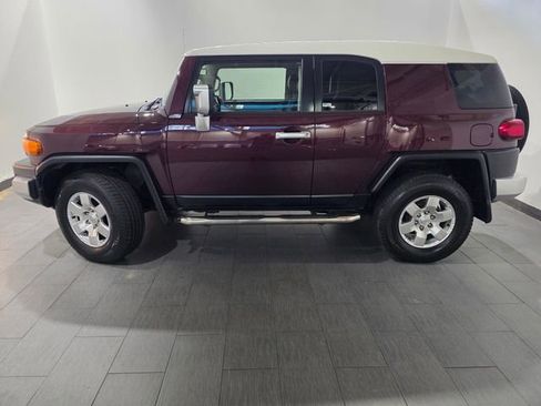 Used 2007 Toyota FJ Cruiser 4WD image 2