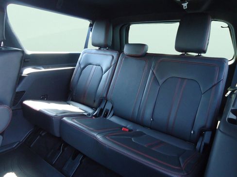 Used 2022 Ford Expedition Max Limited image 30