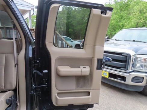Used 2007 Ford F150 XLT AWD/4WD image 9
