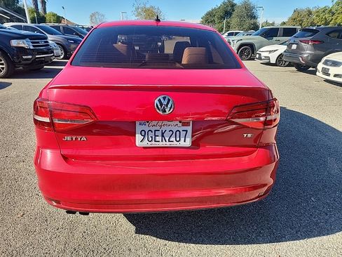 Used 2015 Volkswagen Jetta Sport image 4
