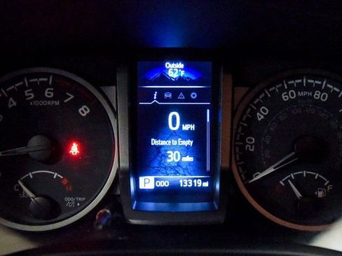 Used 2022 Toyota Tacoma TRD Sport image 22