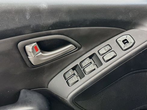 Used 2011 Hyundai Tucson GLS AWD/4WD image 15