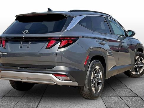 Used 2025 Hyundai Tucson SEL FWD image 12