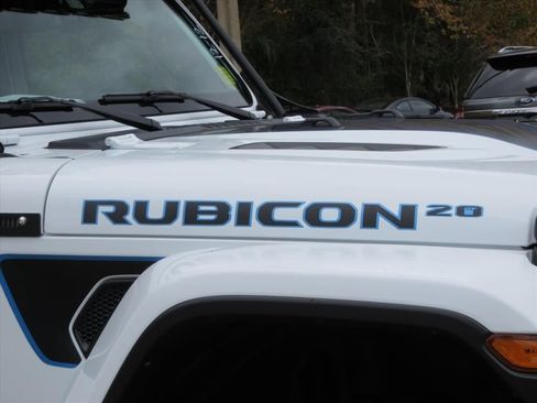 Used 2023 Jeep Wrangler Unlimited Rubicon 4xe image 8