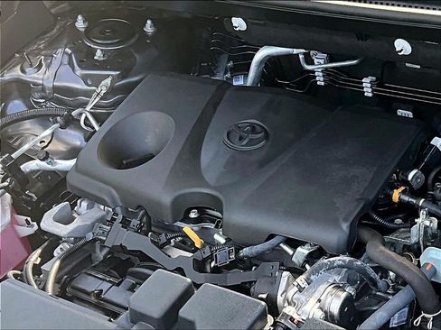 Used 2024 Toyota RAV4 LE AWD/4WD image 35