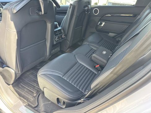 New 2026 Land Rover Discovery S image 15