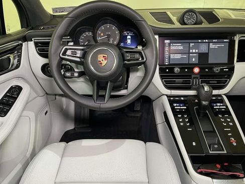 New 2026 Porsche Macan image 26