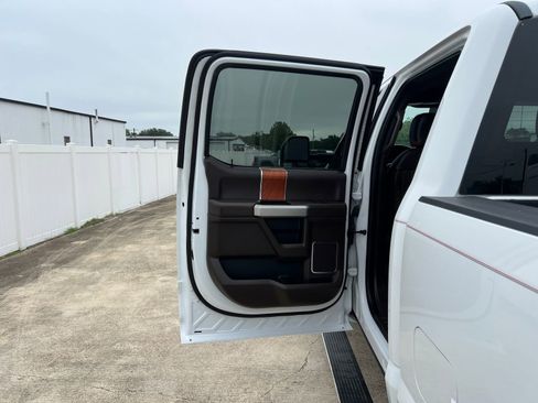 Used 2019 Ford F350 King Ranch w/ King Ranch Ultimate Package AWD/4WD image 15