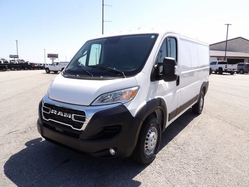 Used 2025 RAM ProMaster 2500 w/ U-Haul Equipment Group FWD image 55