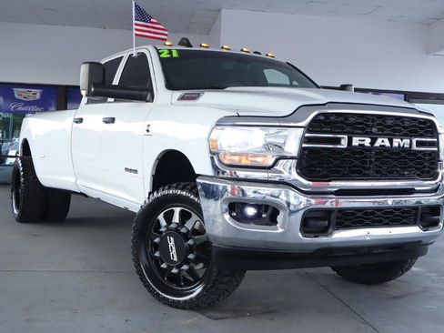 Used 2021 RAM 3500 Tradesman w/ Chrome Appearance Group AWD/4WD image 2