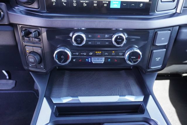 Used 2025 Ford F350 Platinum AWD/4WD image 45