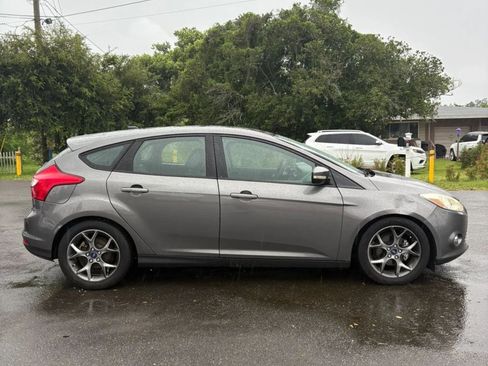 Used 2014 Ford Focus SE w/ Equipment Group 201A FWD image 5