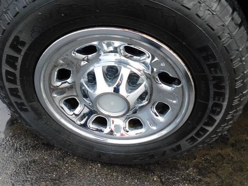 Used 2017 GMC Sierra 3500 4x4 Regular Cab image 22