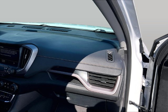 Used 2024 GMC Terrain AT4 AWD/4WD image 19