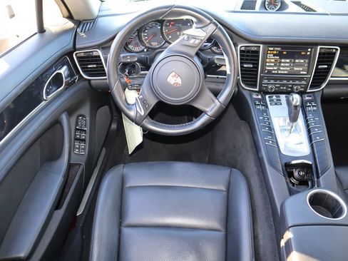 Used 2015 Porsche Panamera image 6