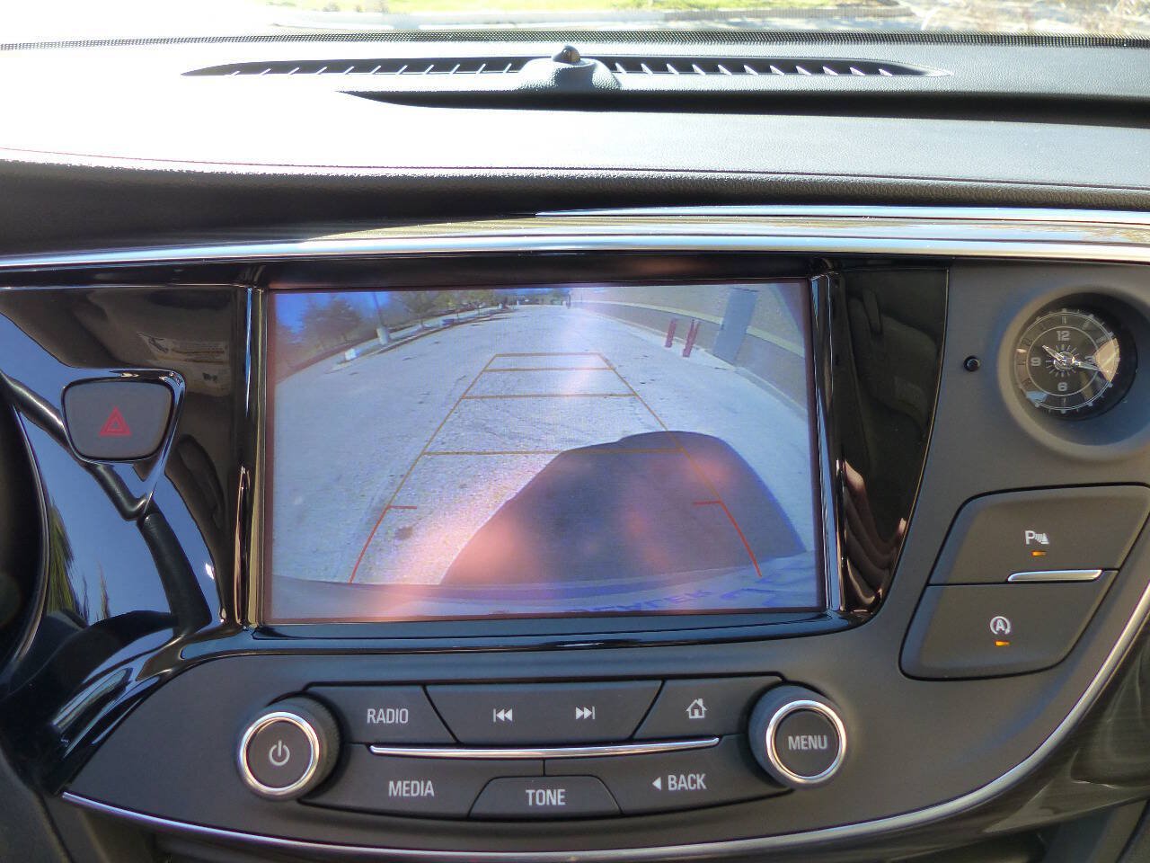 Used 2020 Buick Envision Essence AWD/4WD image 30