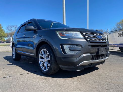 Used 2016 Ford Explorer Limited FWD image 32