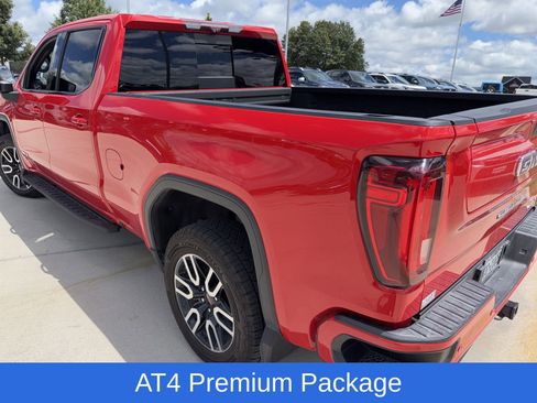Used 2021 GMC Sierra 1500 AT4 w/ AT4 Premium Package AWD/4WD image 4