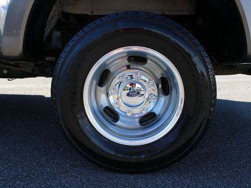 Used 2022 Ford F350 Lariat w/ Camper Package image 10