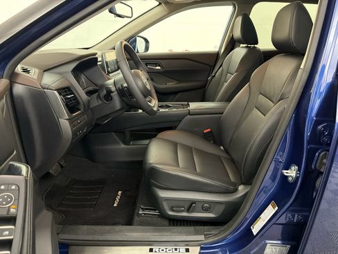 Used 2023 Nissan Rogue SL image 14