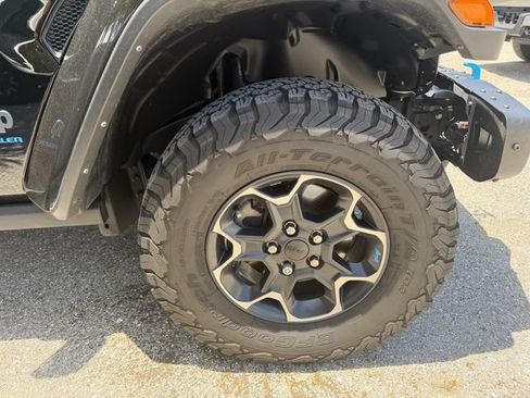 Used 2023 Jeep Wrangler Unlimited Rubicon 4xe w/ Steel Bumper Group AWD/4WD image 13