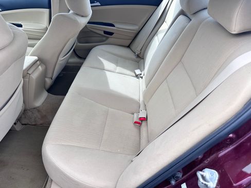 Used 2011 Honda Accord LX image 6