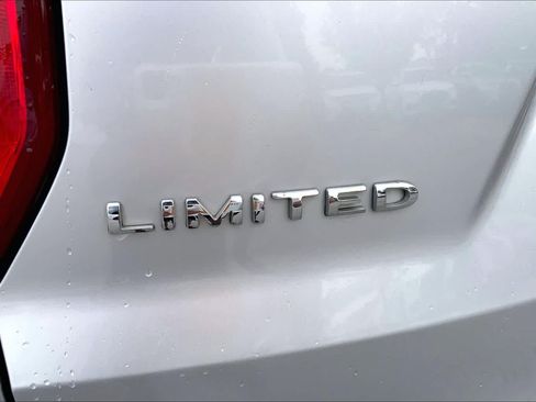 Used 2018 Ford Explorer Limited FWD image 10