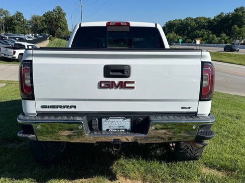 Used 2018 GMC Sierra 1500 SLT AWD/4WD image 4