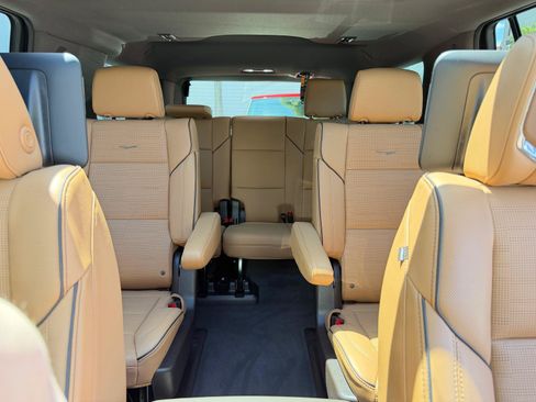 Used 2026 Cadillac Escalade Luxury w/ Touring Package AWD/4WD image 55