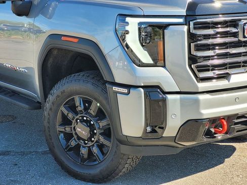 New 2026 GMC Sierra 2500 AT4 w/ AT4 Premium Plus Package AWD/4WD image 6