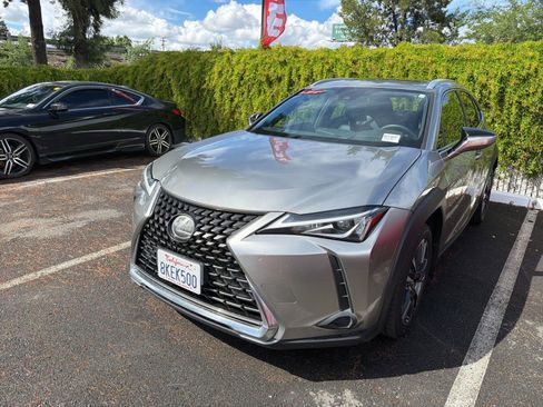 Used 2019 Lexus UX 200 w/ Premium Package image 3