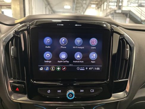 Used 2023 Chevrolet Traverse LT image 23