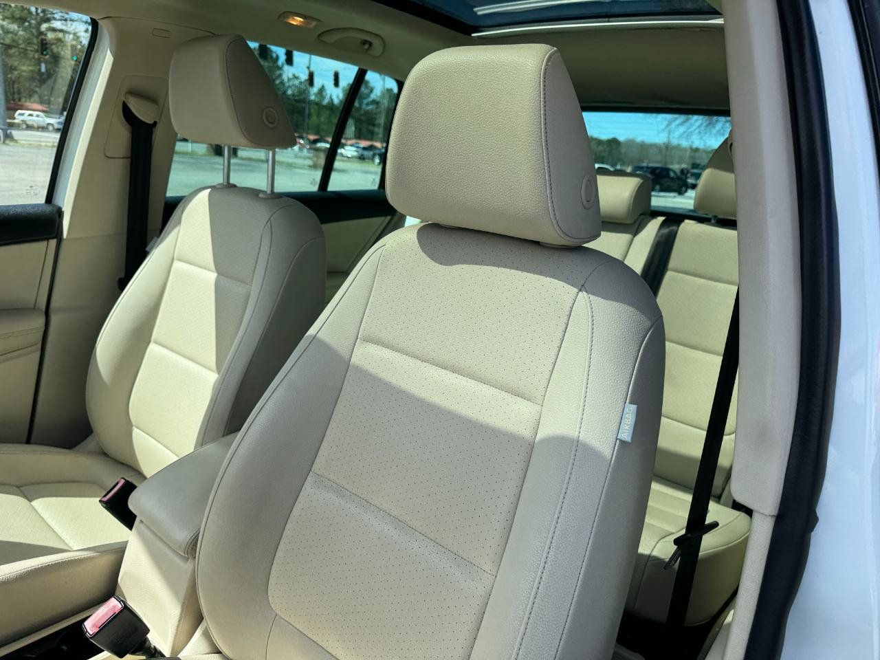 Used 2016 Volkswagen Tiguan SE FWD image 20