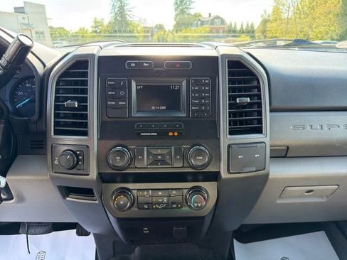 Used 2019 Ford F250 XL w/ Power Equipment Group AWD/4WD image 16