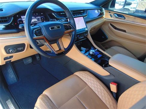 Used 2022 Jeep Grand Cherokee L Summit image 11